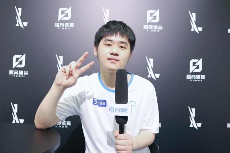 速崭露头角 速崭露头角